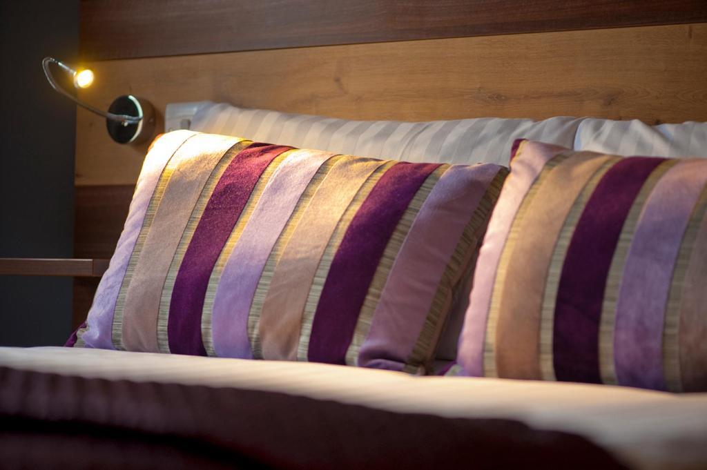 The Cedars Hotel Уокингем Экстерьер фото
